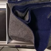 Completo portafoglio in pelle e sciarpa da uomo